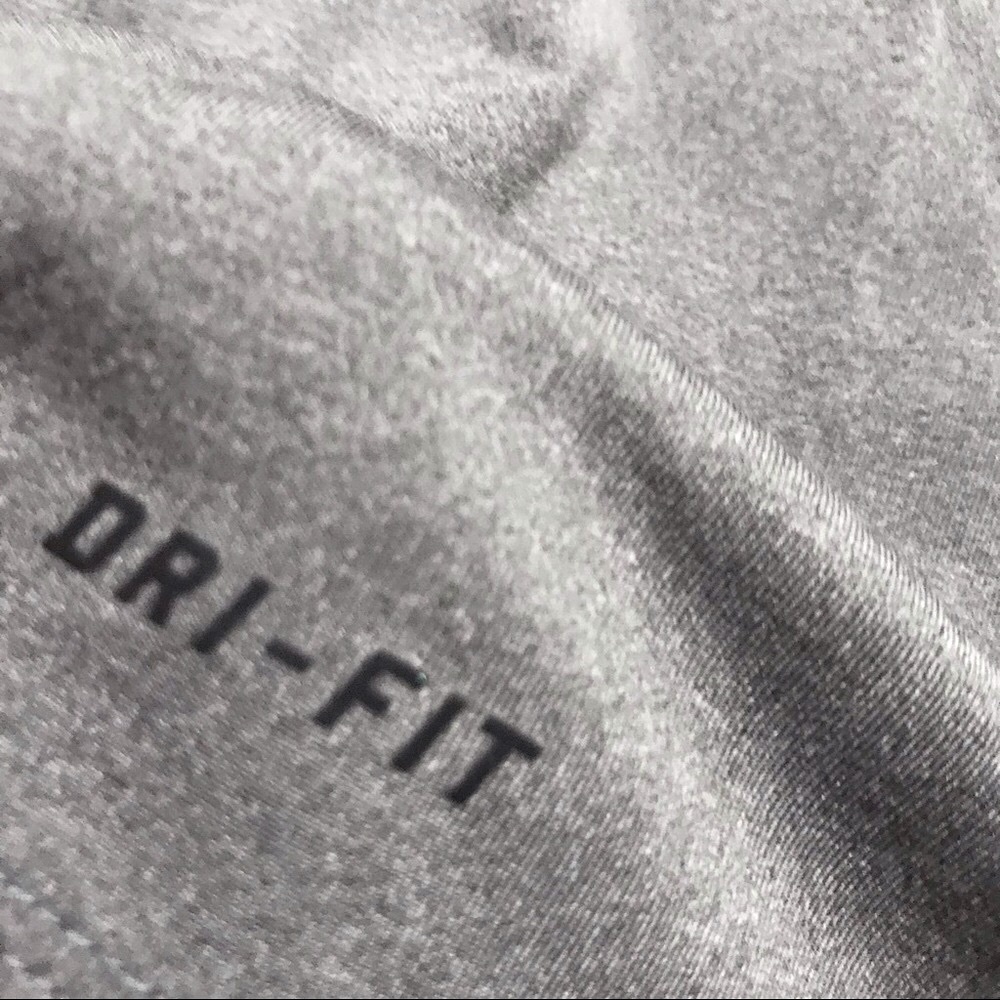 🆕🔥NIKEPRO DRI FIT REALLY CUTE SILKY SOFT GRAY&WHITE STRIPED V-NECK&BLACK SHIRT - Picture 10 of 16